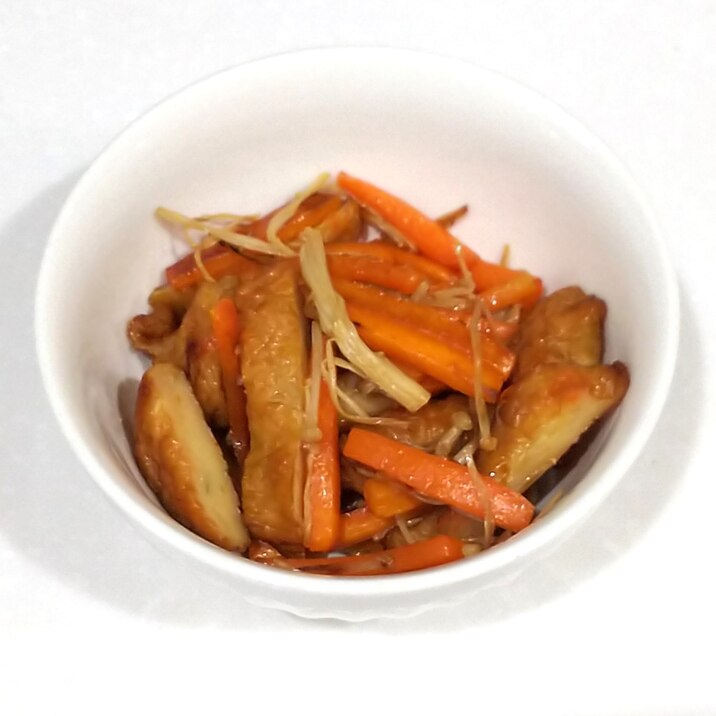さつま揚げと人参とえのきの炒め物